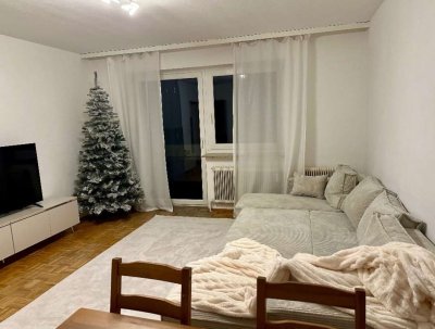 2 zimmer Wohnung, TV + Balkon