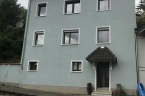 Freistehendes Zweifamilienhaus mit drei separaten Wohneinheiten in Lahr