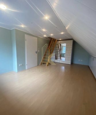 Sofort einziehen – teilmöblierte 2,5-Zimmer-Maisonettewohnung