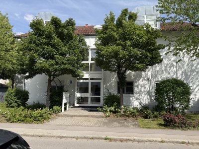 Moderne und helle 2 Zimmer Dachgeschosswohnung