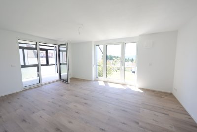 Erstbezug nach Kernsanierung in helle & moderne Wohnung mit Garten