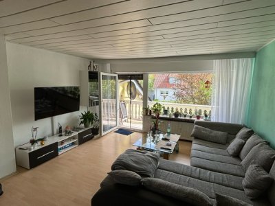 Schöne, helle 3 ZKB mit Süd-Balkon + Gartenblick in ruhiger Lage